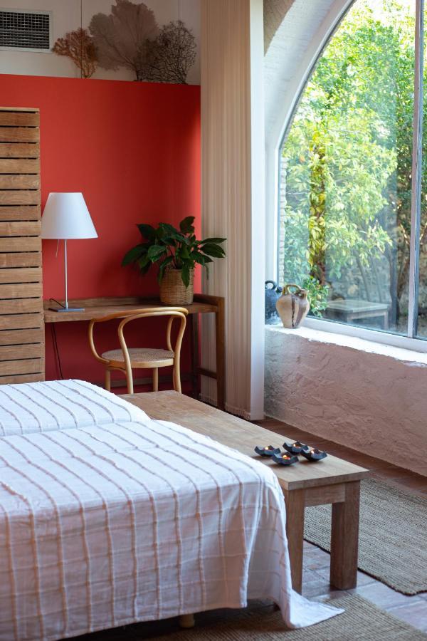Hotel Canaleta Heras Espolla Екстер'єр фото