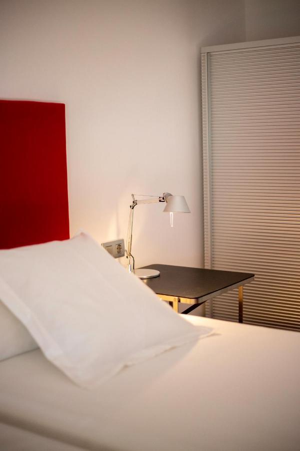 Hotel Canaleta Heras Espolla Екстер'єр фото