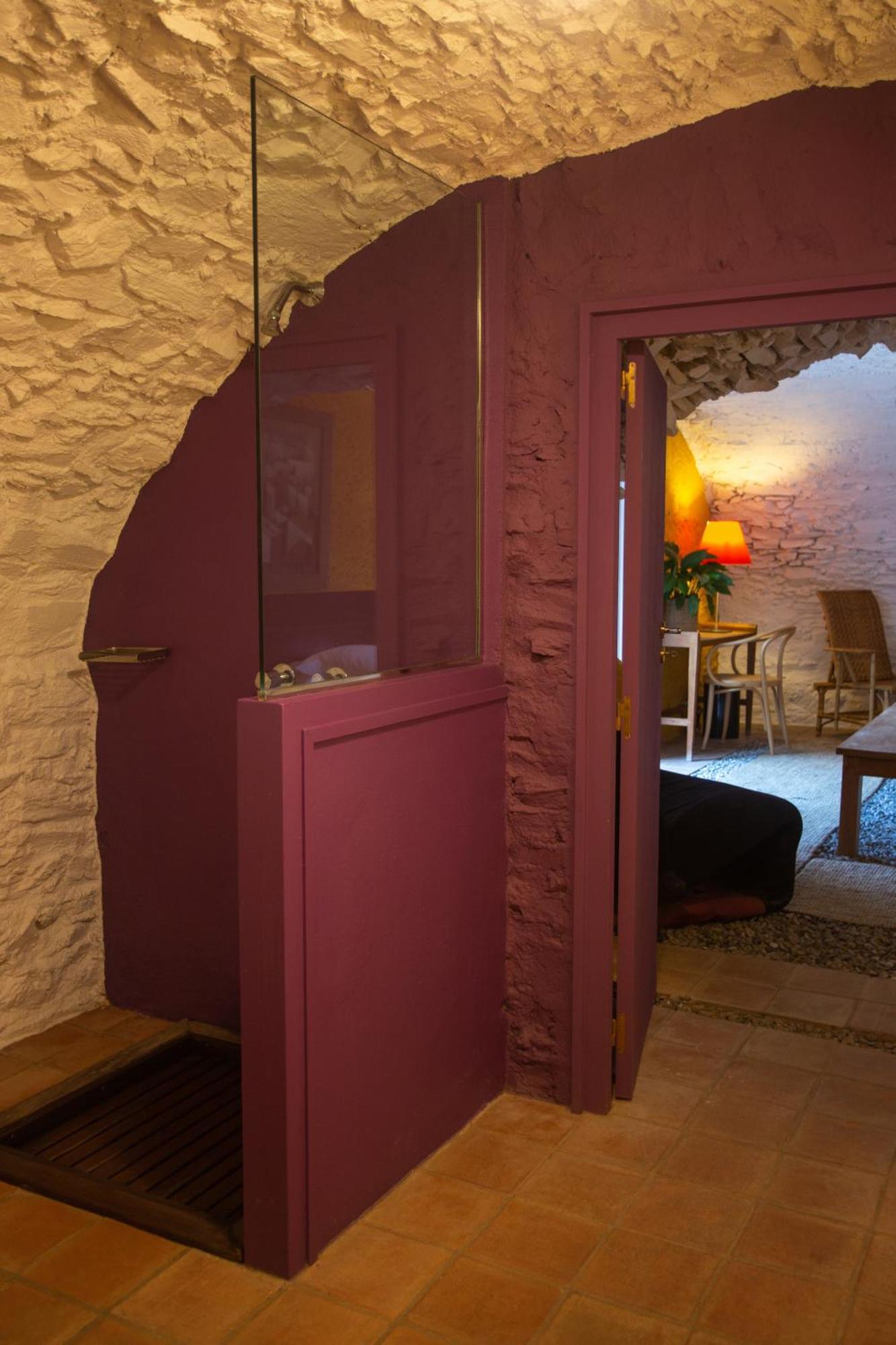 Hotel Canaleta Heras Espolla Екстер'єр фото