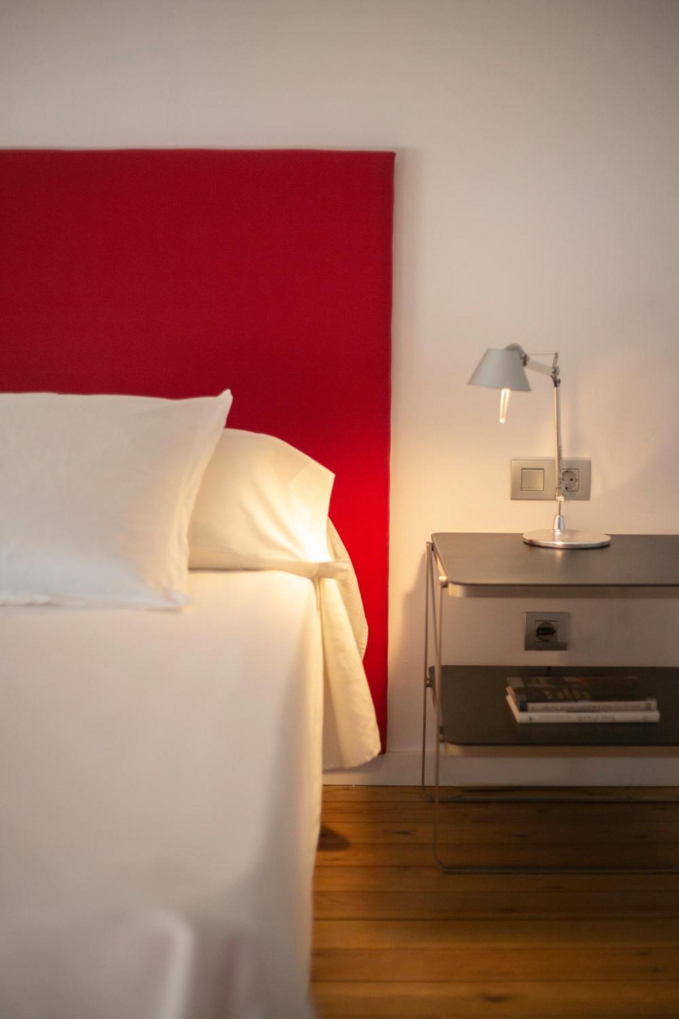 Hotel Canaleta Heras Espolla Екстер'єр фото