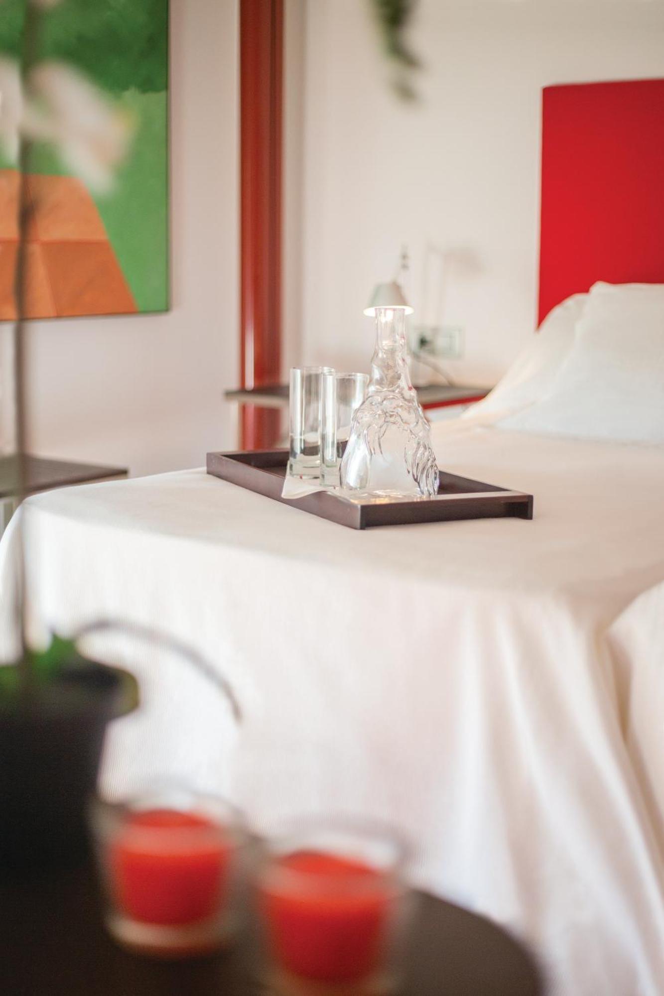 Hotel Canaleta Heras Espolla Екстер'єр фото